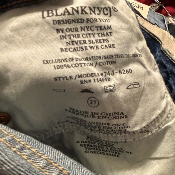 Blank NYC Light Wash Distressed Jean Shorts High Rise Blue Size 27 NWT - Picture 3 of 9